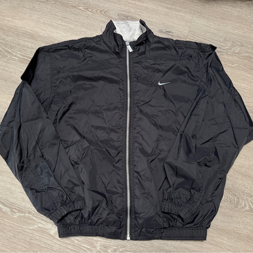 Vintage Nike Men's Black Windbreaker Jacket